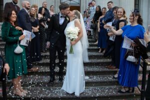 confetti shot and kiss at marylebone registry office